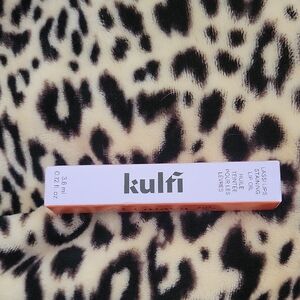 NIB Kulfi Lassi Lips Staining Lip Oil